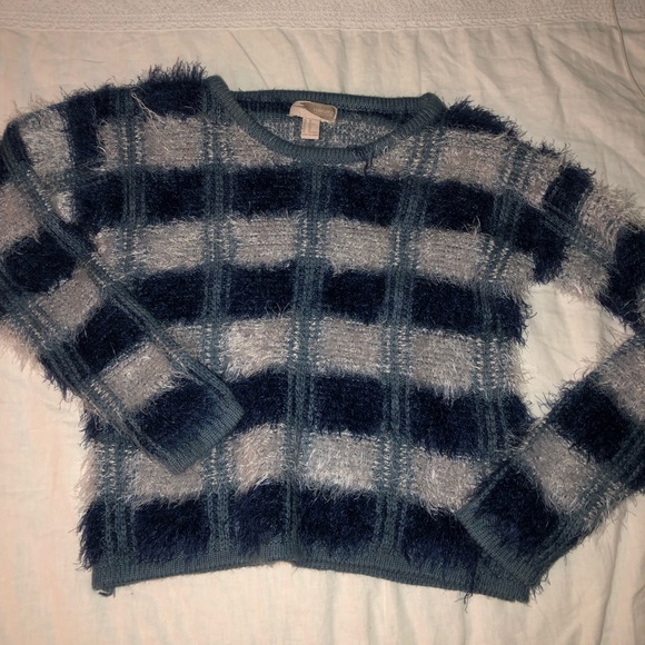 Forever 21 Fuzzy Sweater - Picture 1 of 3